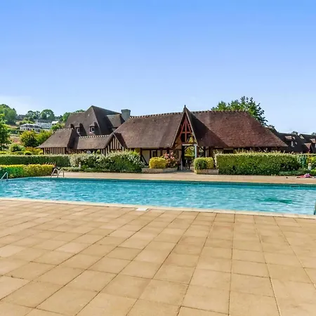 Charming House With Garden In With Pool Tatil Evi Deauville